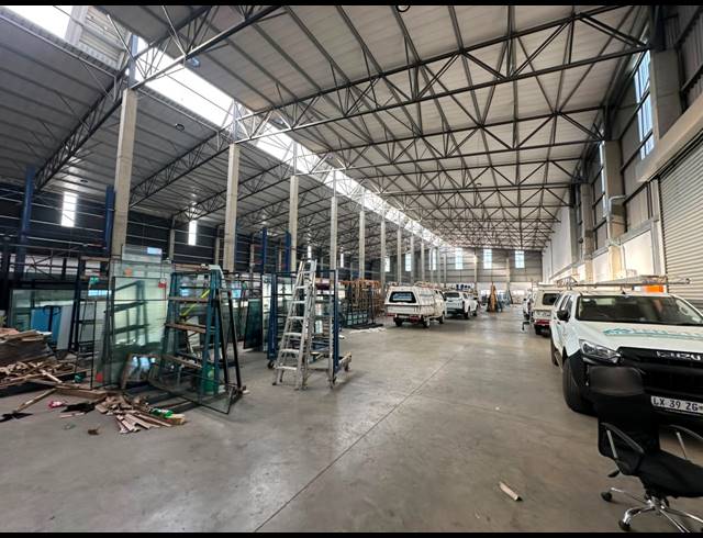 3,456.80M² WAREHOUSE TO LET IN COSMO BUSINESS PARK